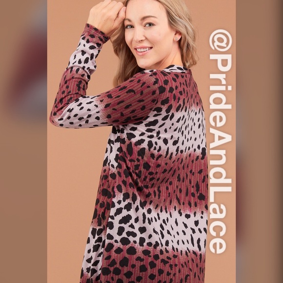 🍁🐾Maroon Animal Print Long Cardigan 🐾🍁 - Picture 3 of 7